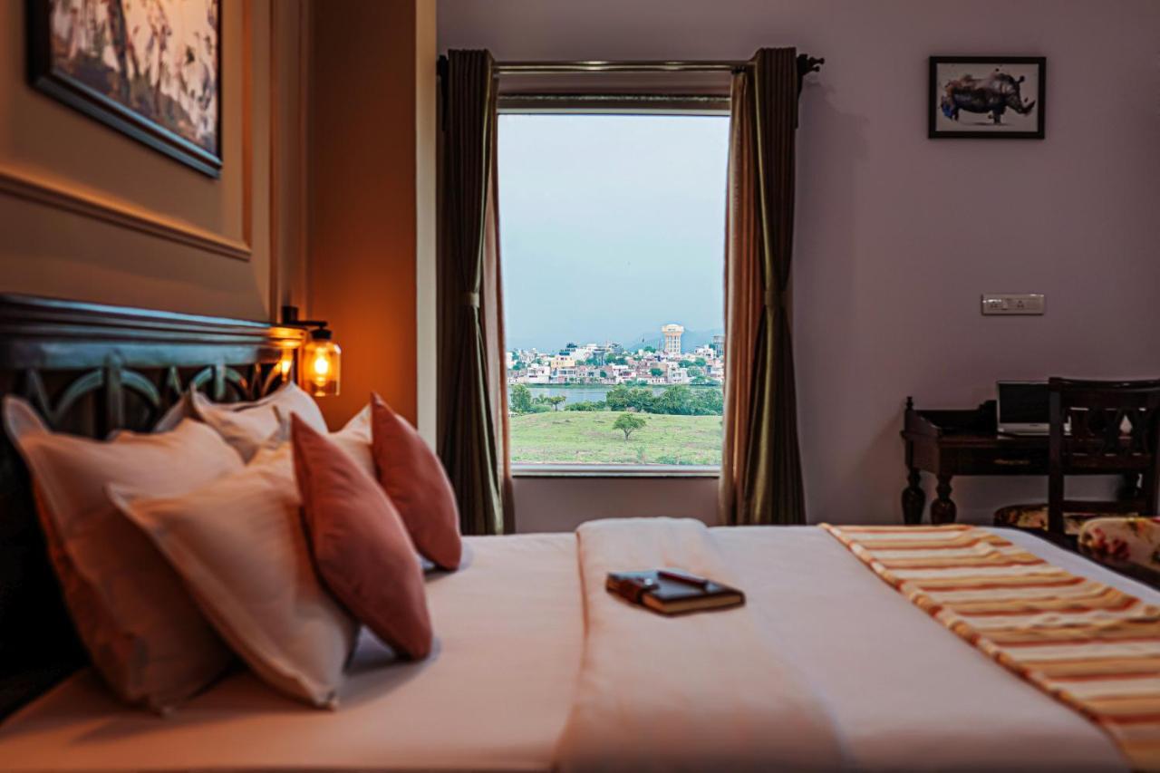 Revaas Lake View Boutique Stay Udaipur Extérieur photo