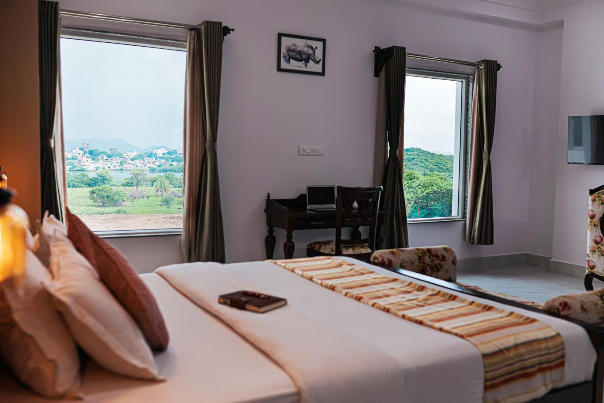 Revaas Lake View Boutique Stay Udaipur Extérieur photo